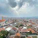 Spacious 3Br At Gateway Ahmad Yani Cicadas Apartment By Travelio
